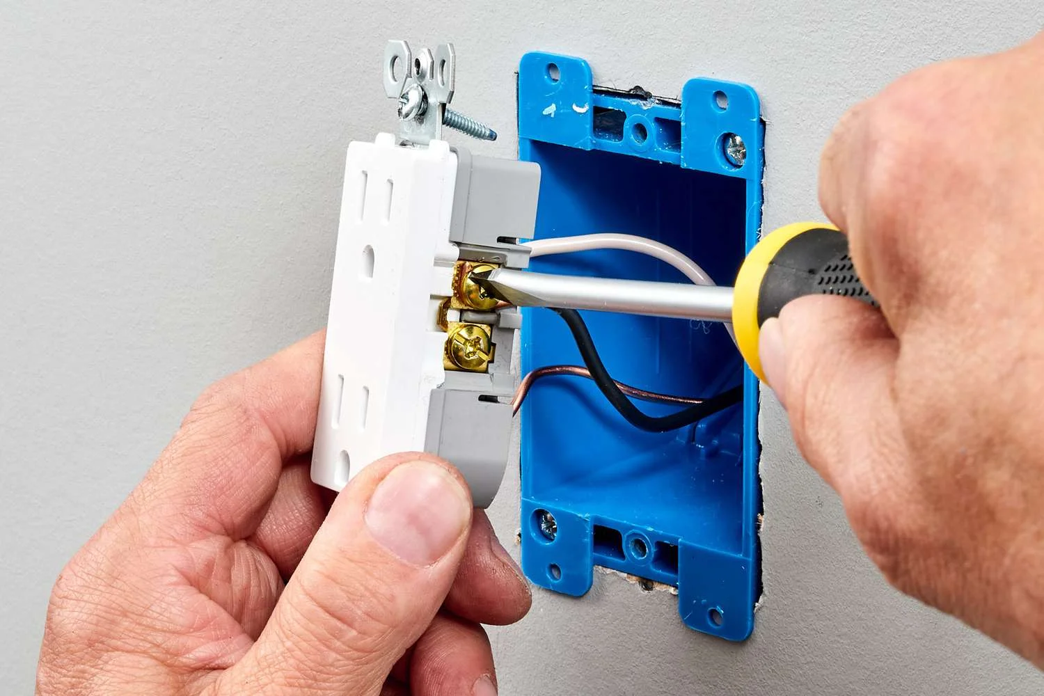 Electrical outlet repair